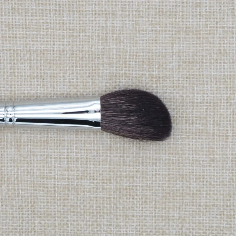 K167 Kuas Makeup Buatan Tangan Profesional Kuas Pemahat Kontur Siku Rambut Kambing Tupai Biru Lembut Kuas Rias Gagang Hitam