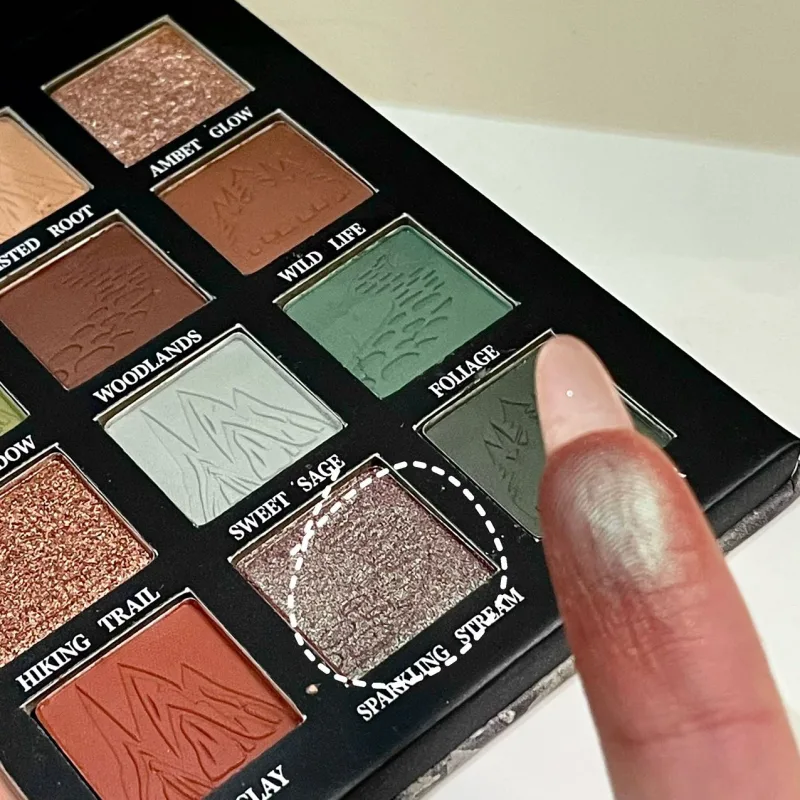 24 Χρώματα Metallic Glitter Eyeshadow Matte Shimmer Eye Shadow Makeup Plate Earth Powder Punk Smoky Dark Green Eye Shadow Make up