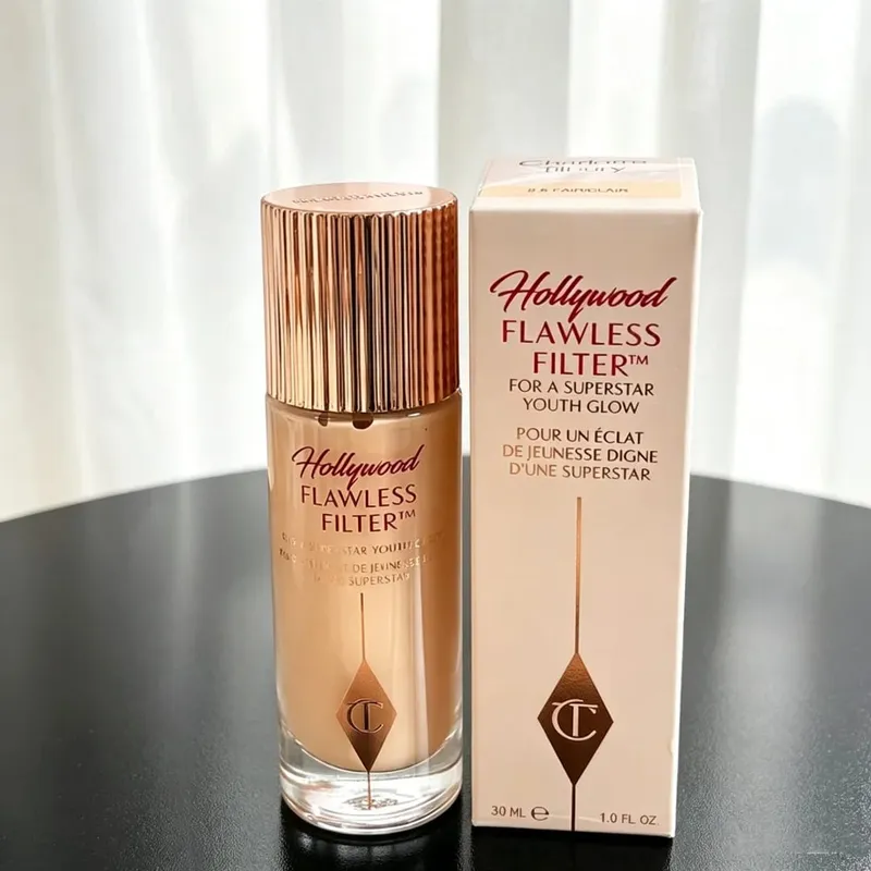 Charlotte Tilbury Cosmetics Flawless Liquid Highlighter Ενυδατώνει την επιδερμίδα Πολυτελής Παλέτα Σατέν-ματ Shimmer Μεταλλικά φινιρίσματα