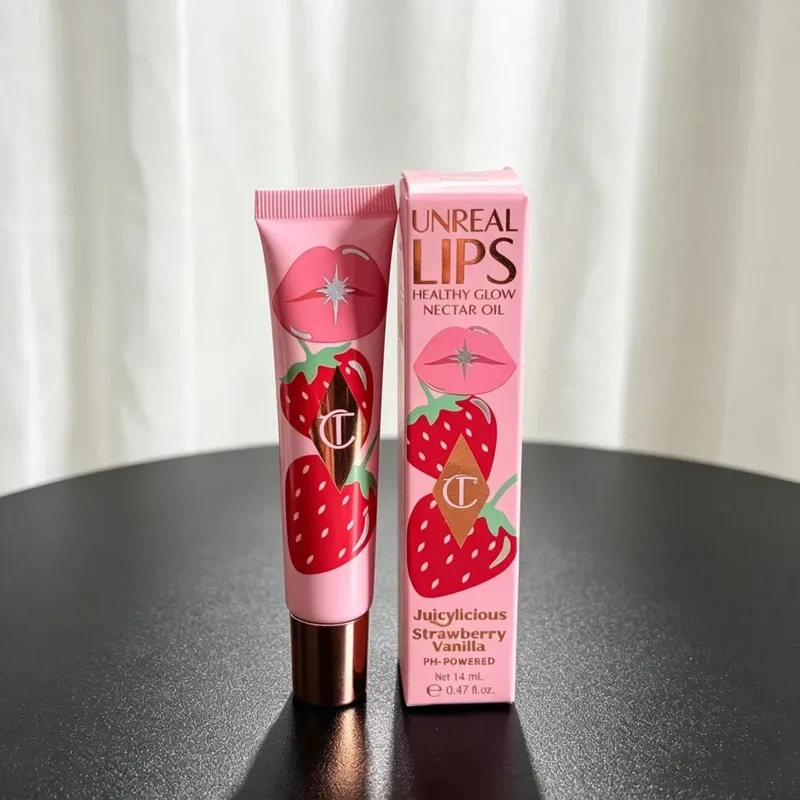 Charlotte Tilbury Lip Gloss Ενυδατικό Ενυδατικό Μεταξένιο Απολέπιση Μεγάλης διάρκειας Απόκρυψη Καθημερινά Καλλυντικά με Συσκευασία