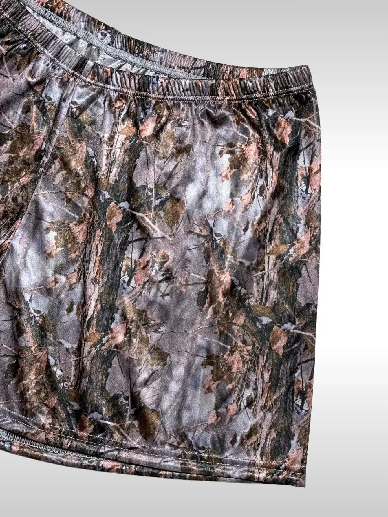 1 Stück leichte, atmungsaktive Herren-Loungewear mit metallischem Glanz, legere Home-Loungewear – Schlafshorts aus Satin mit Tarnmuster