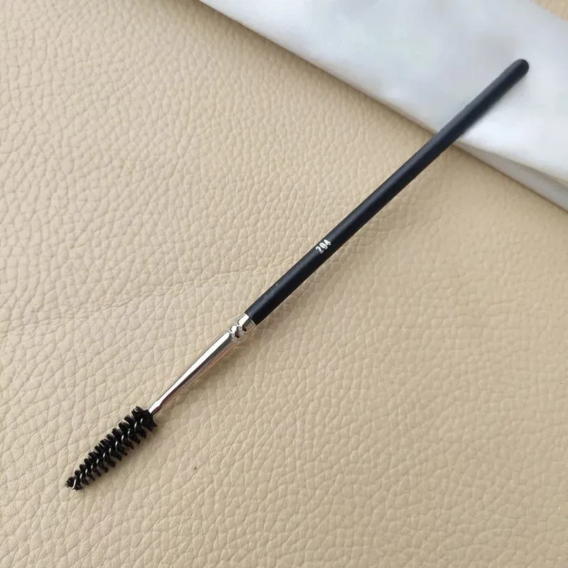 1pc M-serie make-upborstels Poedercontour Oogschaduw Make-upborstel Dierenhaar Houten handvat Hoge kwaliteit cosmetisch hulpmiddel Kunstenaar