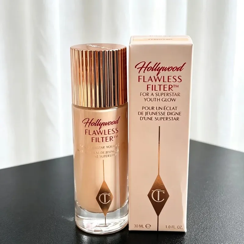 Charlotte Tilbury Cosmetics Flawless Liquid Highlighter Ενυδατώνει την επιδερμίδα Πολυτελής Παλέτα Σατέν-ματ Shimmer Μεταλλικά φινιρίσματα