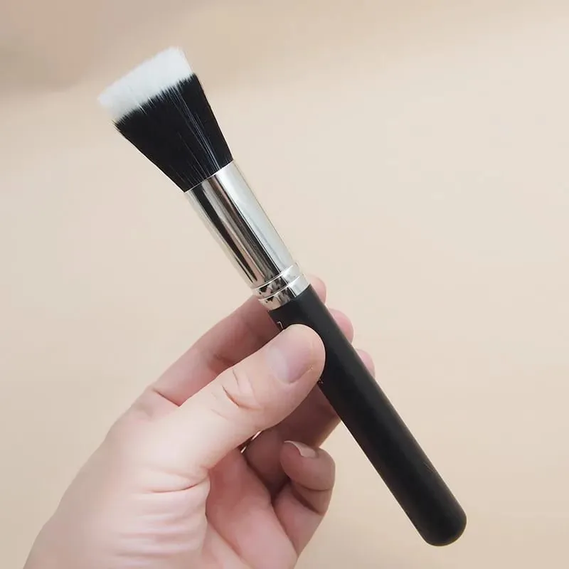 1pc M-serie make-upborstels Poedercontour Oogschaduw Make-upborstel Dierenhaar Houten handvat Hoge kwaliteit cosmetisch hulpmiddel Kunstenaar