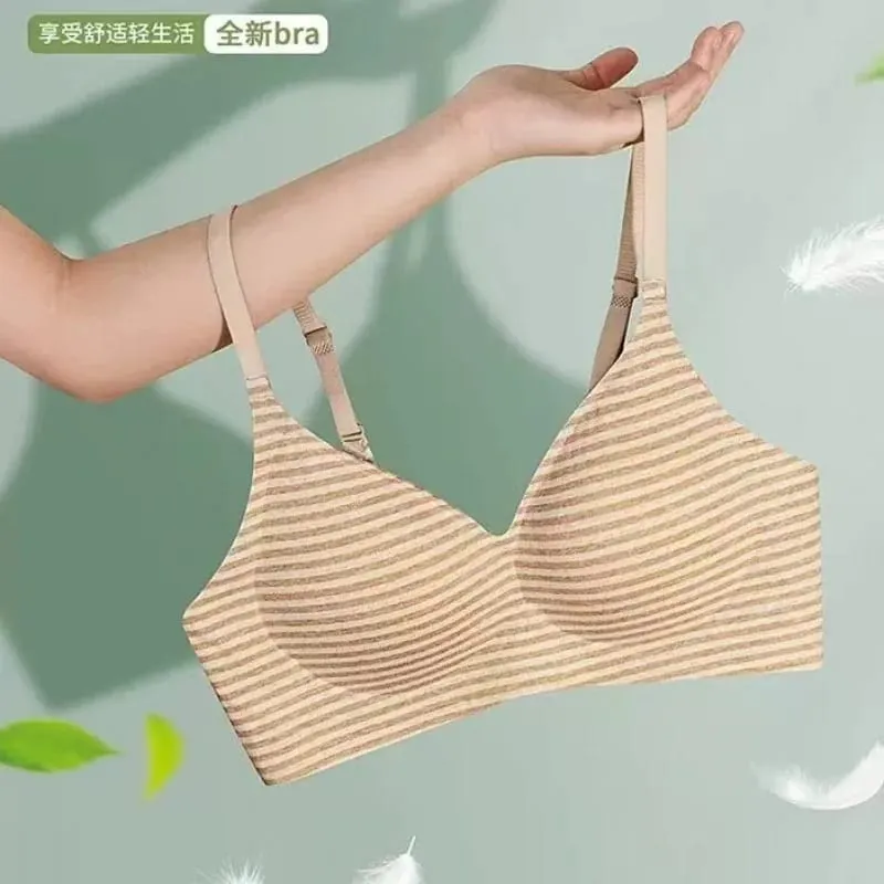 Women's lingerie for small busts lift an