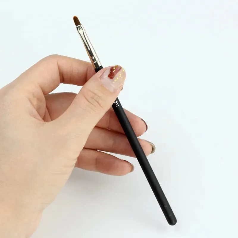 1pc M-serie make-upborstels Poedercontour Oogschaduw Make-upborstel Dierenhaar Houten handvat Hoge kwaliteit cosmetisch hulpmiddel Kunstenaar
