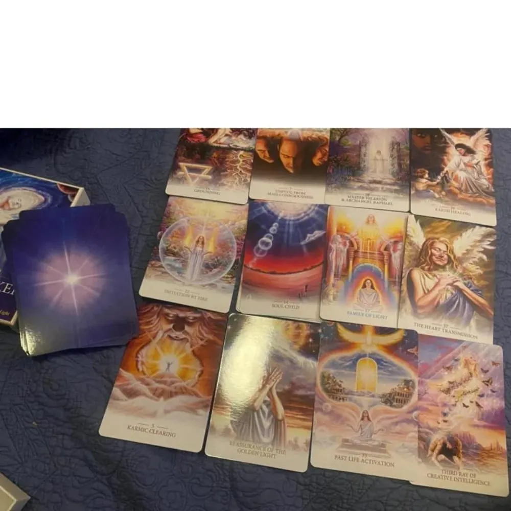 Lightworker Oracle: Gabay at Empowerment para sa mga Mahilig sa Liwanag