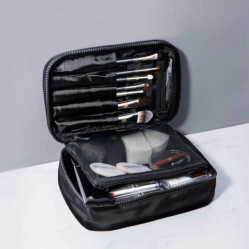 PA CARRIER COMBO POUCH Zwart en zilver make-upborstels en cosmetica opbergtas voor op reis