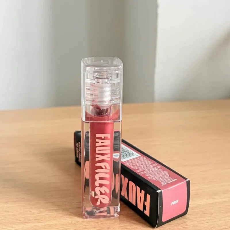 Το δημοφιλές Lip Gloss είναι λείο και εύκολο στην εφαρμογή Ματ αντικολλητικό Cup Powder Is fine and μακράς διαρκείας Μακιγιάζ 4 Color Blusher