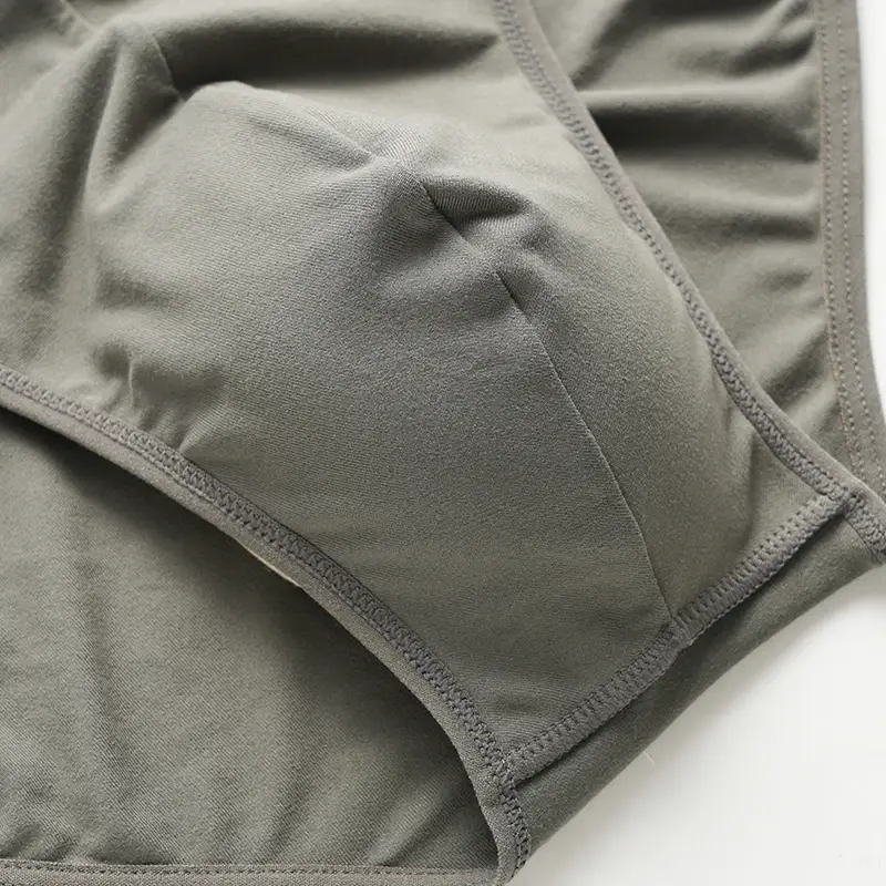 Men's Fashionable Letter-Printed Underwear Mid-Waist High Elasticity Breathable Comfortable Seamless Briefs