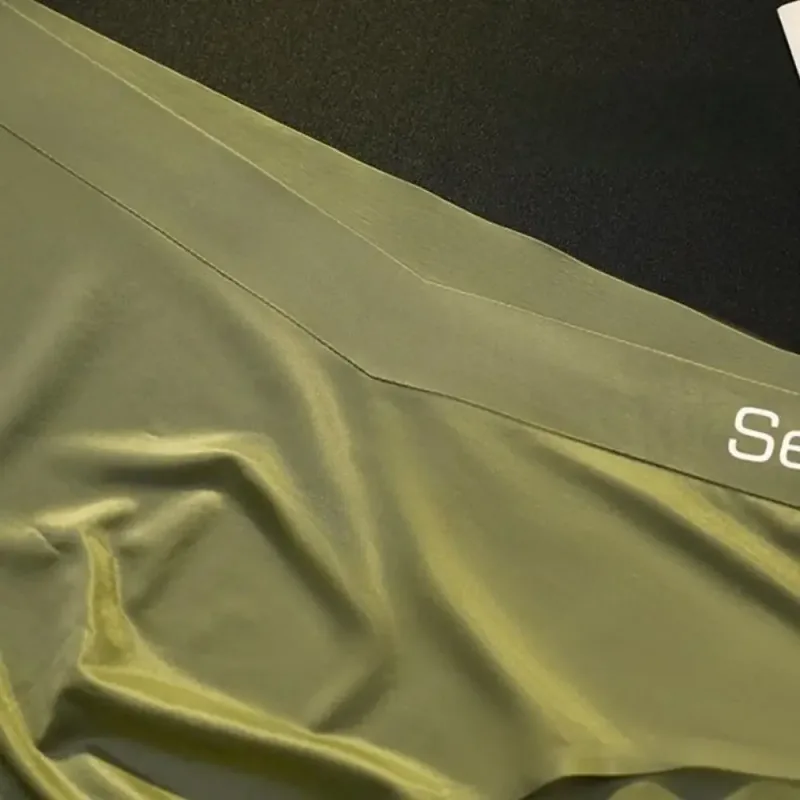 Solid Color Summer Thin Satin Briefs Men Simple Underpants Ice Silk Panties Quick Dry Breathable Seamless Underwear Men Gift
