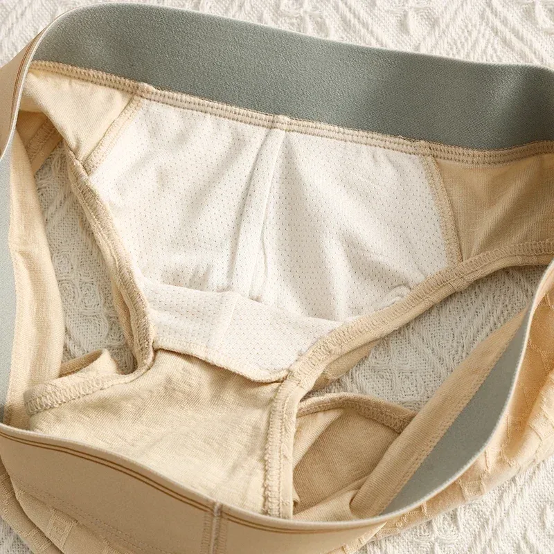 Fashion Men's Underwear Breathable and Comfy Pure Cotton Knit Briefs