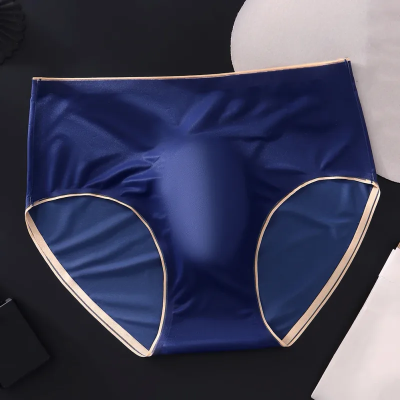 White Men Briefs Stylish Low Waist Panties Briefs 50 Polyamide 50 Spandex Solid Pattern Design Breathable Fabric