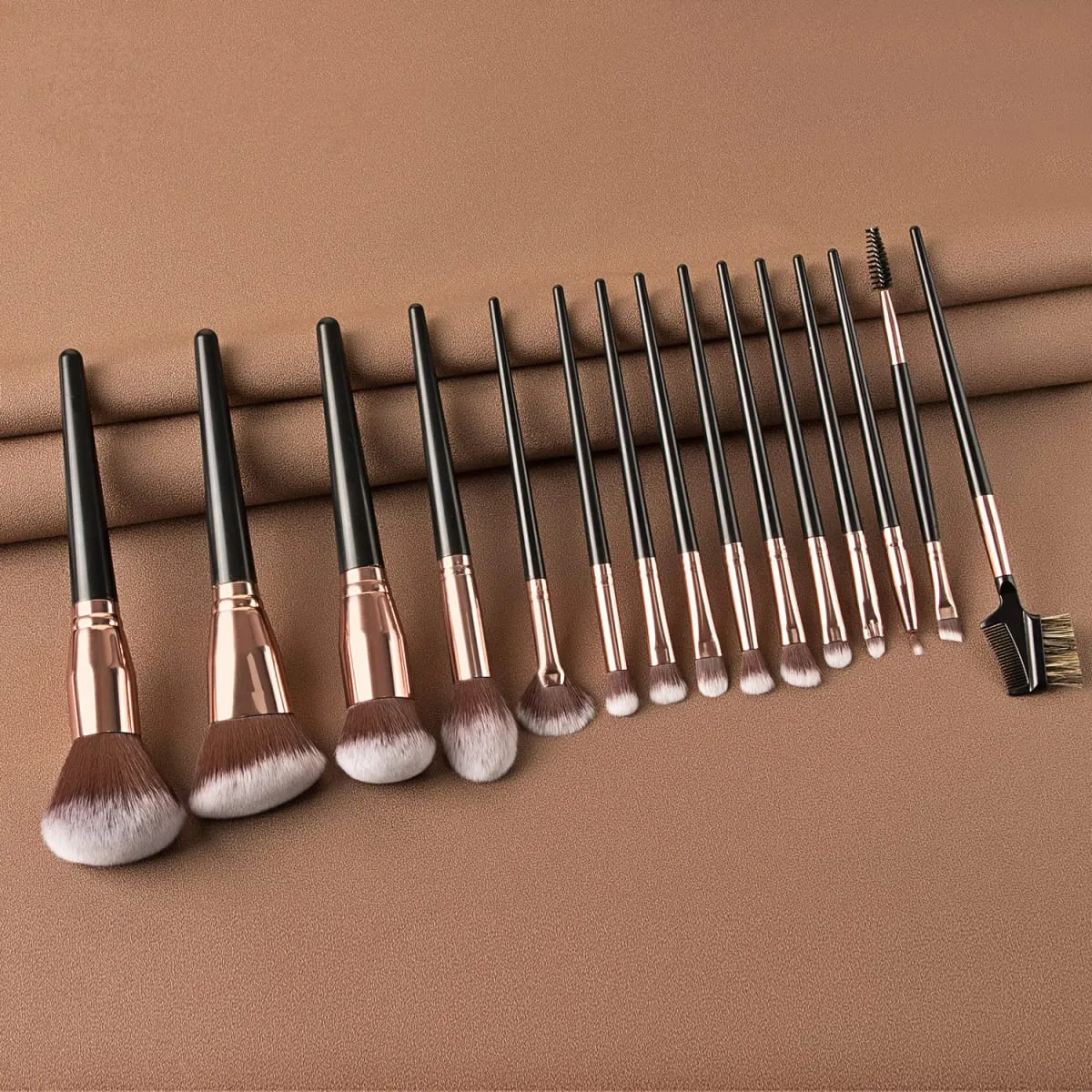 15 Buah Set Kuas Rias dengan Tas Bedak Eye Shadow Foundation Bibir Alat Kecantikan Profesional Kuas Rias