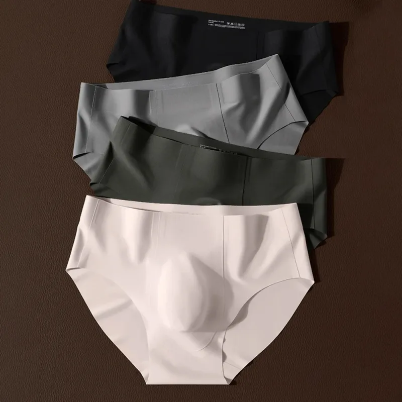 Men Thin Seamless Ice Silk Briefs Underwear 3D Bulge Pouch Breathable Underpants Breathable Quick Dry Male Panties Solid Color