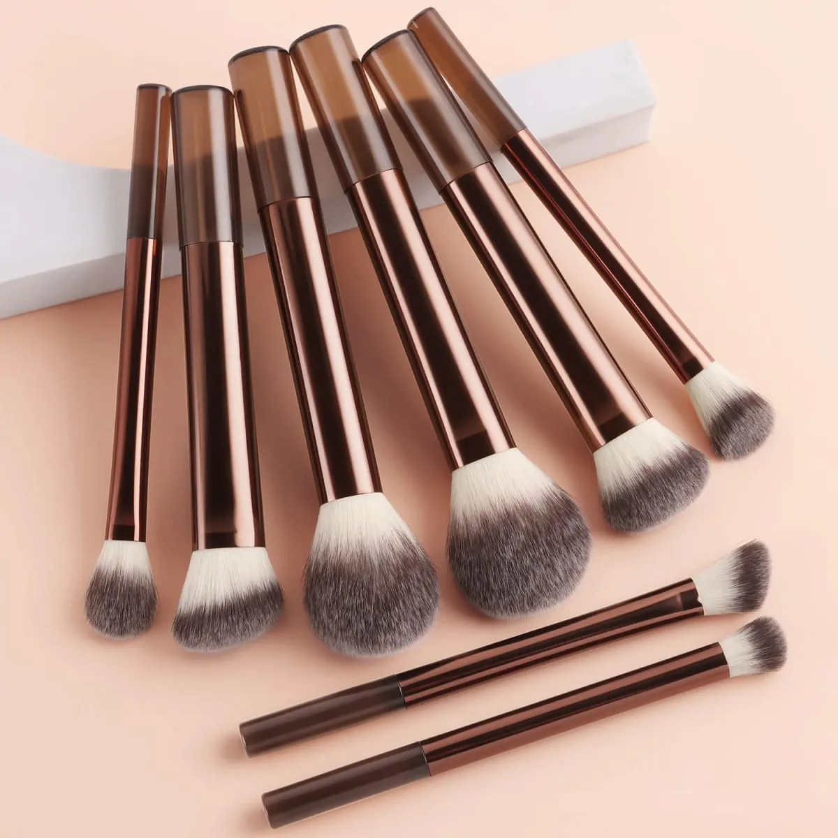 8 Buah Set Kuas Rias Kopi Coklat Kuas Eyeshadow Foundation Perona Pipi Bedak dengan Puff Segitiga