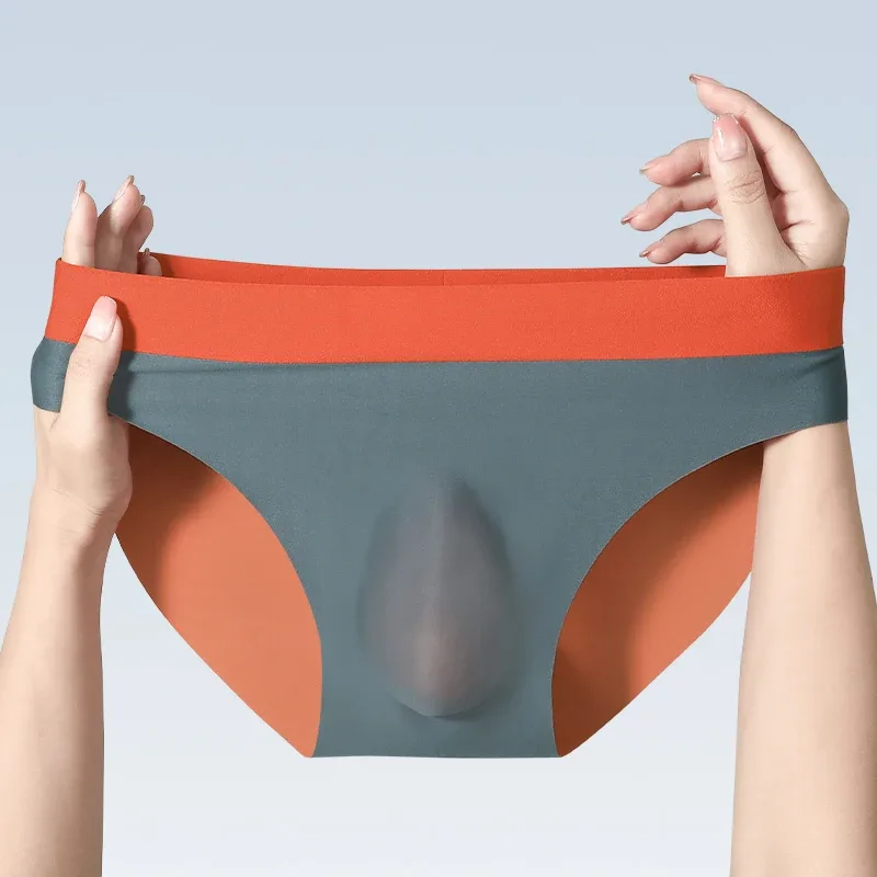 Men's ice silk seamless underwear 3D punching triangle shorts summer thin underpants boys sports shorts