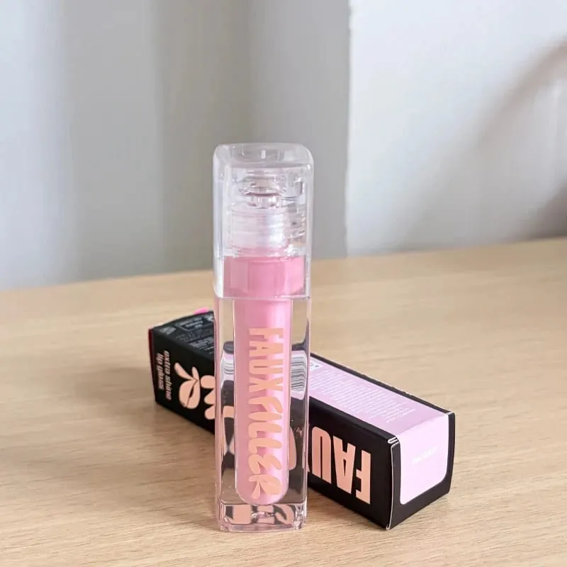Το δημοφιλές Lip Gloss είναι λείο και εύκολο στην εφαρμογή Ματ αντικολλητικό Cup Powder Is fine and μακράς διαρκείας Μακιγιάζ 4 Color Blusher