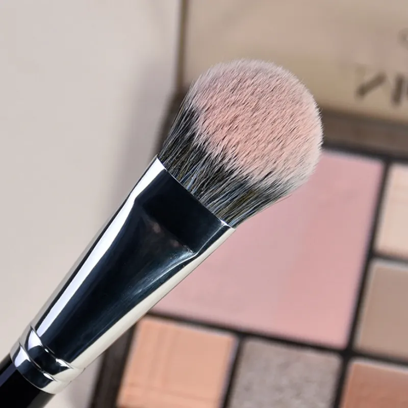 Lereng Kuas Perona Pipi Sintetis Lembut Perona Pipi Pematung Kuas Rias Kecil Tepat untuk Bedak Gloss Tinggi Alat Kosmetik Kecantikan Wanita.