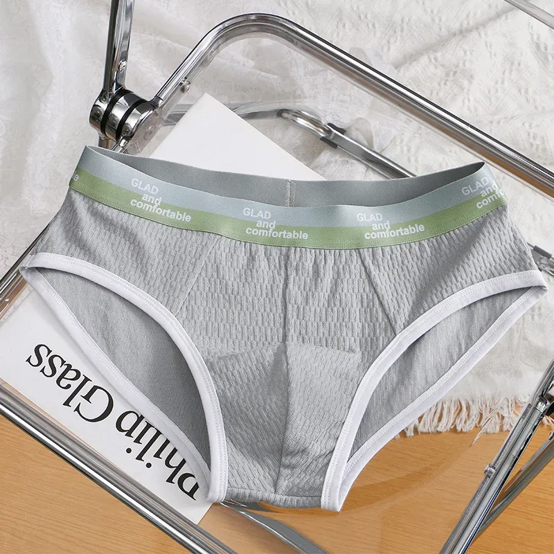 Summer New Men's Solid Color Cotton Briefs, Minimalist Breathable Thin Underwear, Trendy Trunks Male Bikini Underpants 3256812635450502