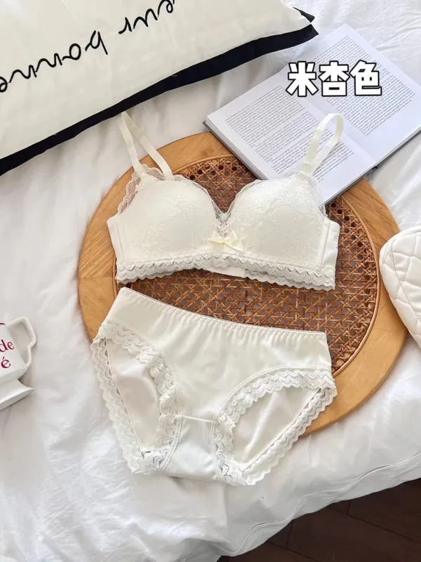 ​Japán anime csipke melltartó szett Push Up vezeték nélküli bralette kis mell, varrat nélküli szexi háromszög kupa fehérnemű szett tavaszi nyár MOYISU