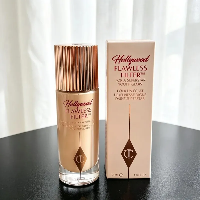 Charlotte Tilbury Cosmetics Flawless Liquid Highlighter Ενυδατώνει την επιδερμίδα Πολυτελής Παλέτα Σατέν-ματ Shimmer Μεταλλικά φινιρίσματα