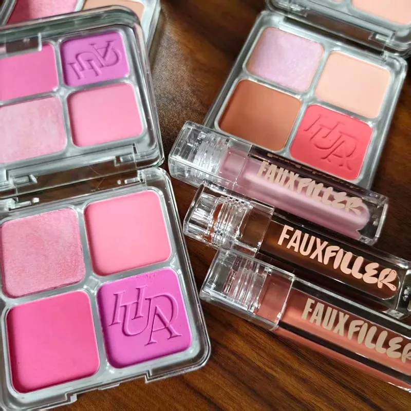 Το δημοφιλές Lip Gloss είναι λείο και εύκολο στην εφαρμογή Ματ αντικολλητικό Cup Powder Is fine and μακράς διαρκείας Μακιγιάζ 4 Color Blusher