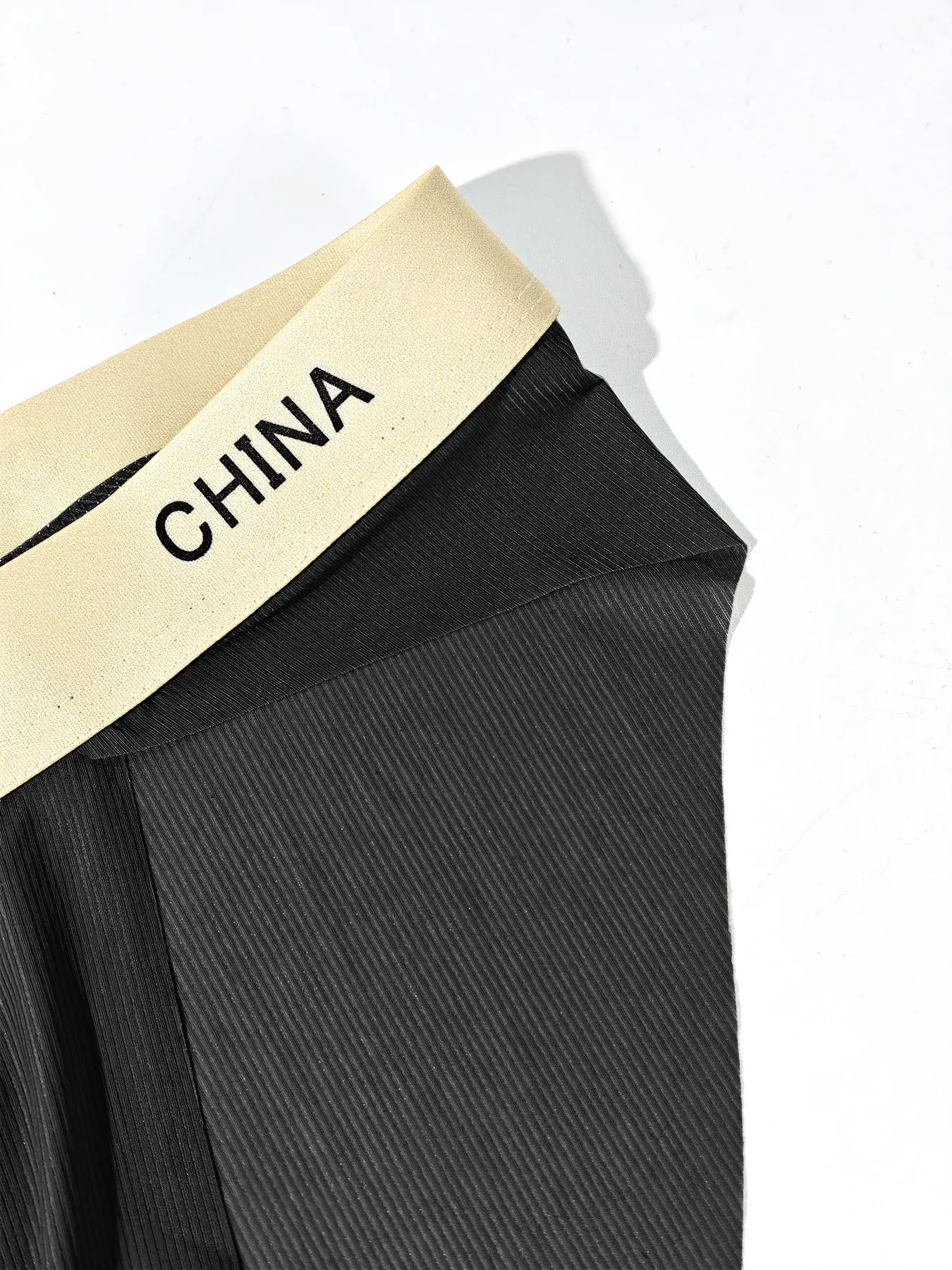 Men's Summer Ice Silk Triangle Boxer Shorts Breathable Sports Style Youth Underwear Soft Skin-Friendly Thin Briefs Fashionable