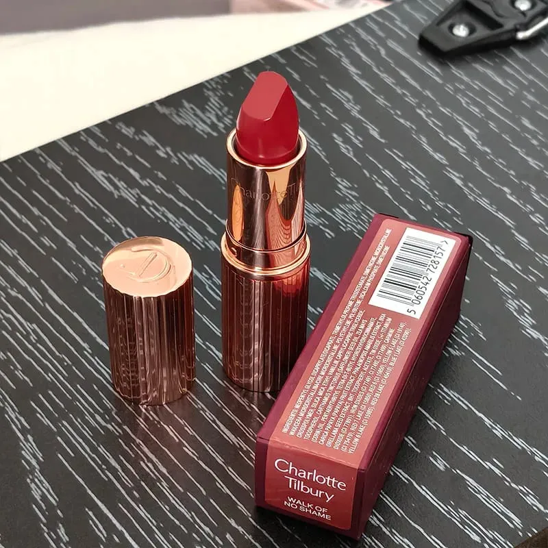 Νέο Charlotte Tilbury Two Color σε σχήμα καρδιάς Powder Blusher Setting Spray Oil Control Powder Blusher Air Cushion Pen Cosmetic