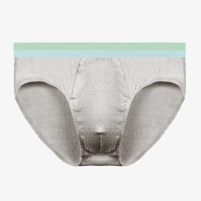 2PCS Men's triangular underpants, pure cotton men's style, made of baby cotton. The underpants are of a thin style for summer,