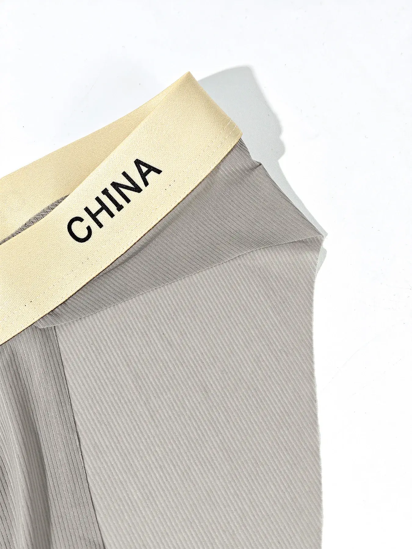 Men's Summer Ice Silk Triangle Boxer Shorts Breathable Sports Style Youth Underwear Soft Skin-Friendly Thin Briefs Fashionable