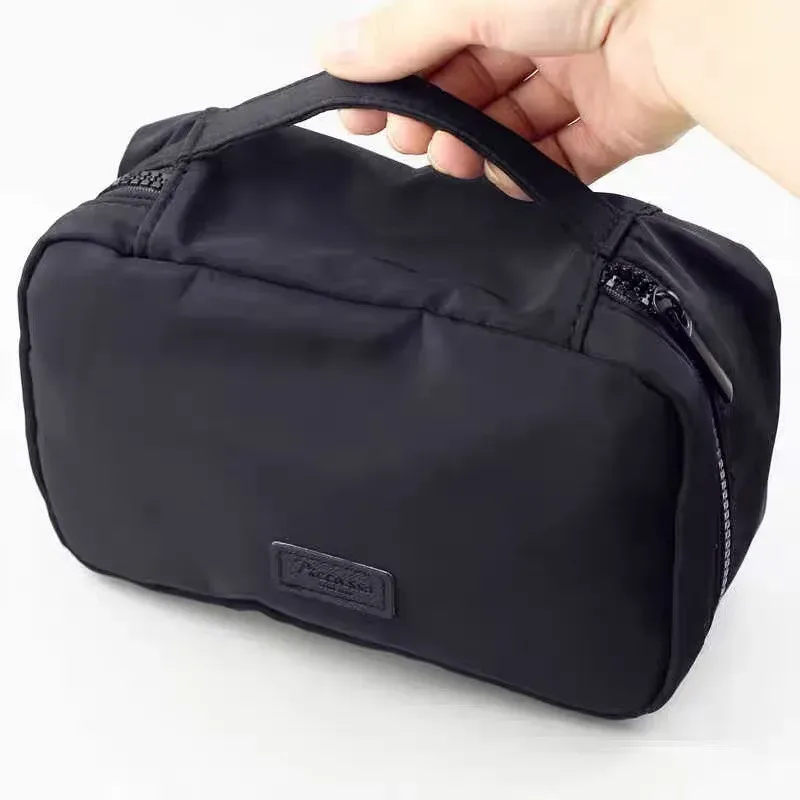PA CARRIER COMBO POUCH Zwart en zilver make-upborstels en cosmetica opbergtas voor op reis