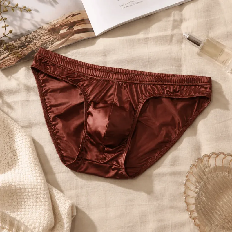 Cool Smooth Men's Underwear Low Waist Bulge Pouch Ice Silk Briefs Lingerie Breathable Satin Silk Panties Daily Routine