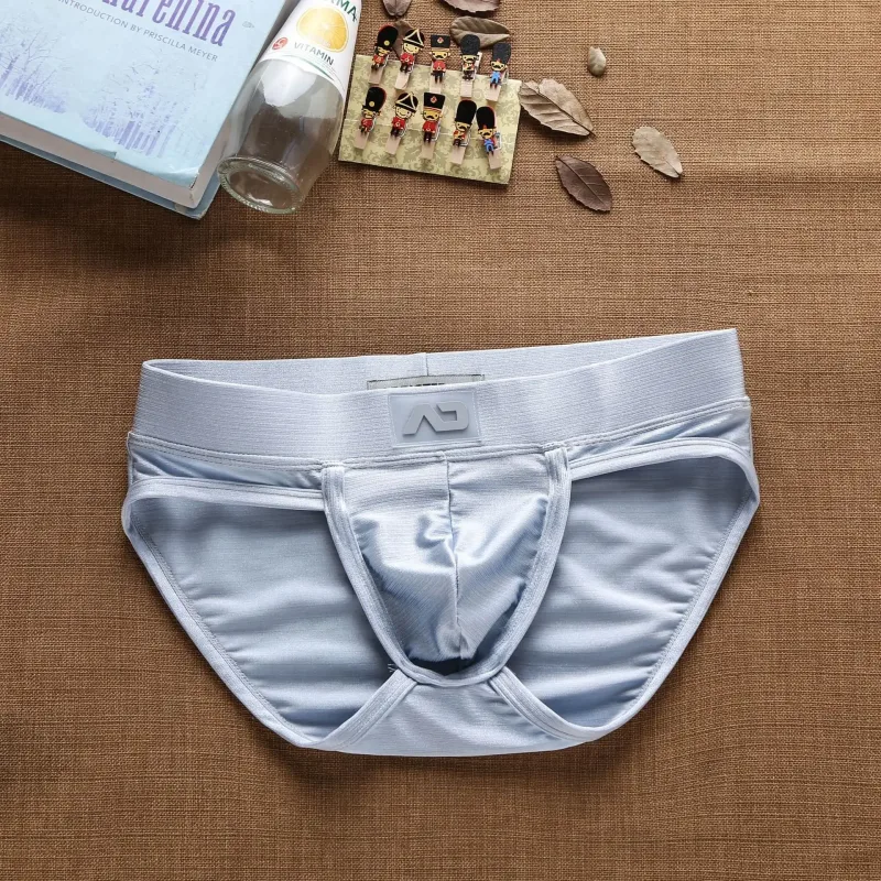 2025Simple, solid color, fashionable, men's low-rise nylon brushed bright briefs AD3-M257