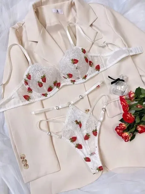 Pakaian Dalam Perspektif Bordir Stroberi Gadis Seksi dengan Cincin Baja Celana Bra Setelan Pakaian Eksotis Transparan Manis Wanita
