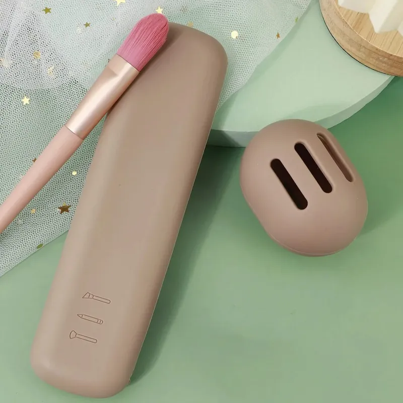 2PcsTravel Makeup Brush Holder Silicone Cosmetic Brushes Bag Makeup Sponge Case Portable Waterproof Makeup Tools for Women
