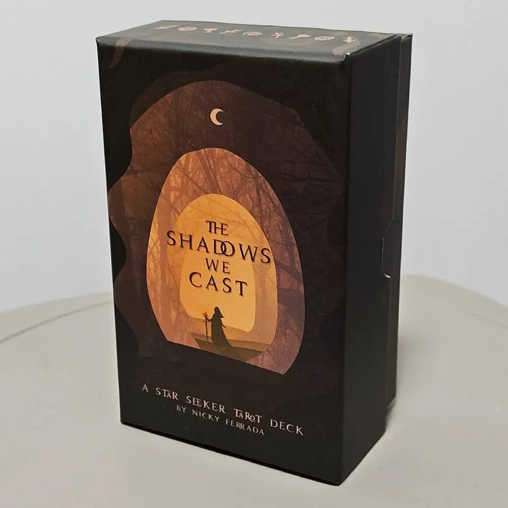 The Shadows We Cast 12*7 ס"מ חפיסת טארוט מחפשת כוכבים בקופסה קשיחה - סט אטמוספרי ומיסטי של 79 קלפים לקריאה אינטואיטיבית