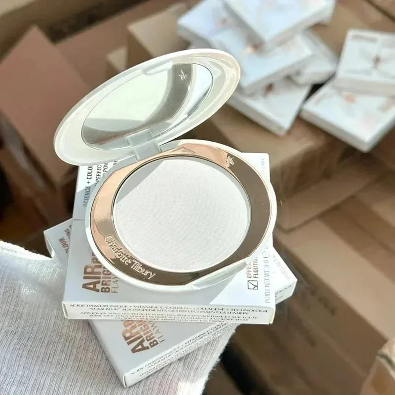 Νέο Charlotte Tilbury Two Color σε σχήμα καρδιάς Powder Blusher Setting Spray Oil Control Powder Blusher Air Cushion Pen Cosmetic