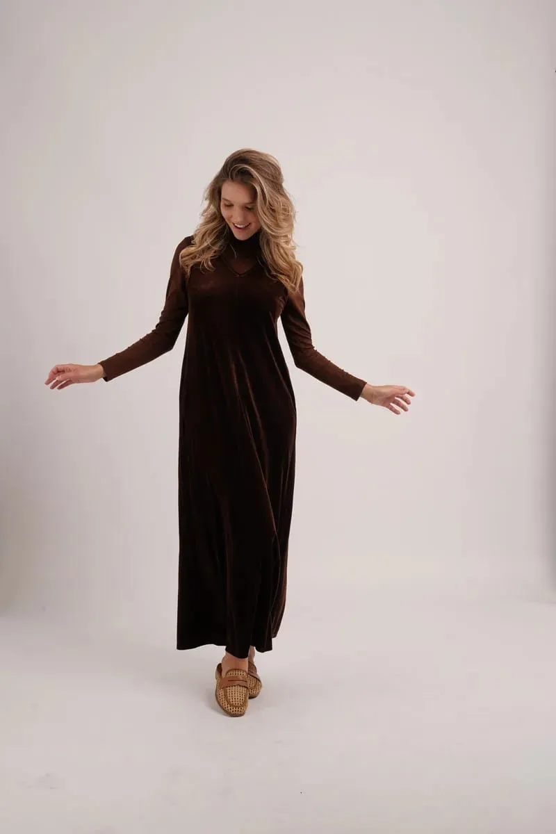 AS AW26 Velvet jumper dress with side pockets + Jersey basic mockneck