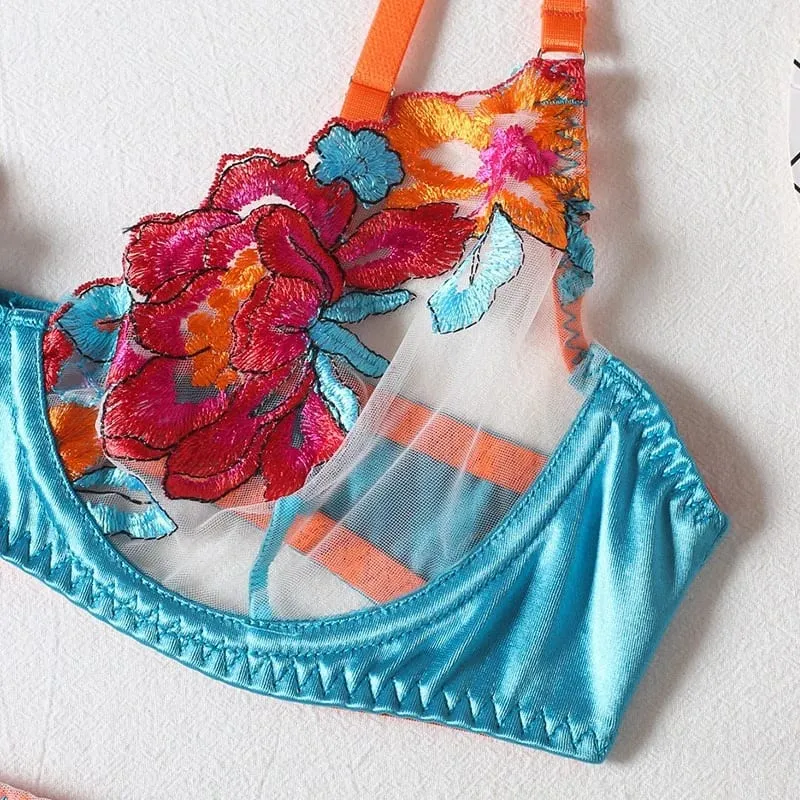 A női hímzett melltartók huzalos melltartókészletben kaphatók