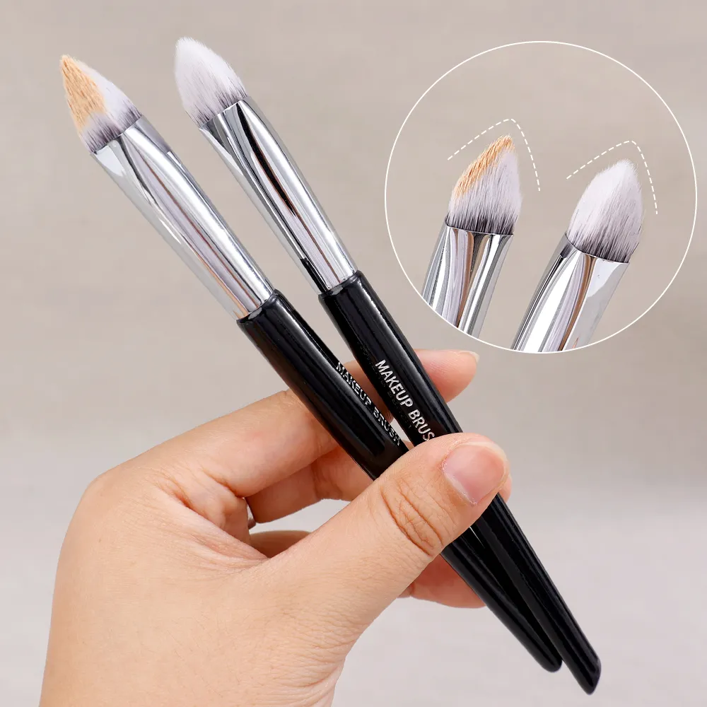 1Pcs Triangle Cone Concealer Brush Lacrimal Sulcus Cover Dark Circles Concealer Makeup Brushes Propesyonal na Makeup Beauty Tools