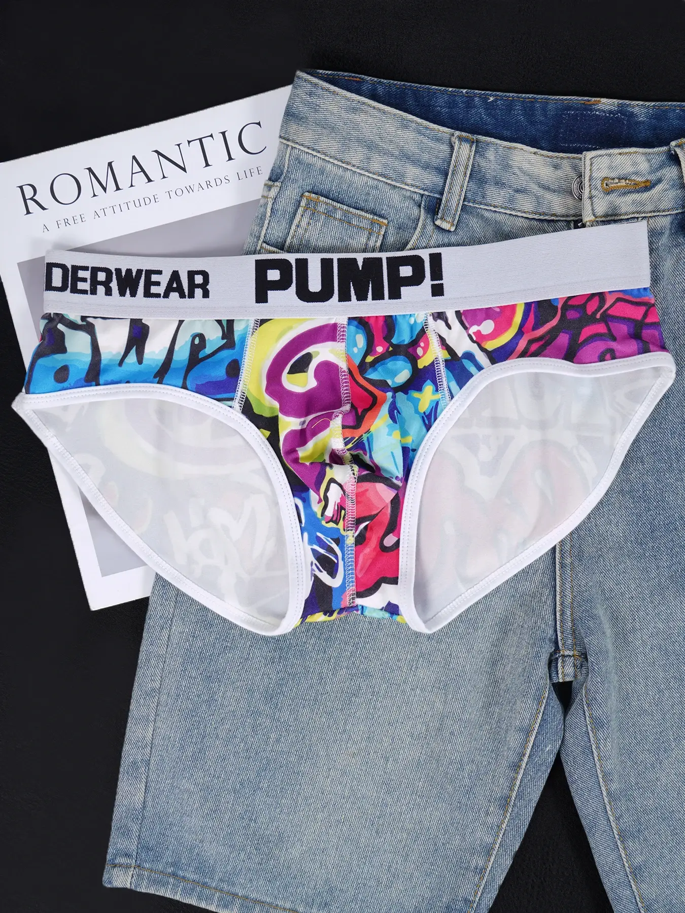 Men’s Graffiti Print Triangle Underwear Elastic Waistband Ice Silk Breathable Underwear