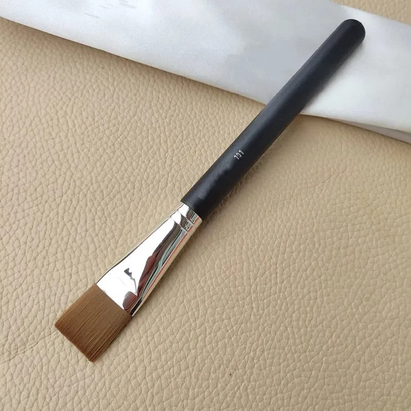 1pc M-serie make-upborstels Poedercontour Oogschaduw Make-upborstel Dierenhaar Houten handvat Hoge kwaliteit cosmetisch hulpmiddel Kunstenaar