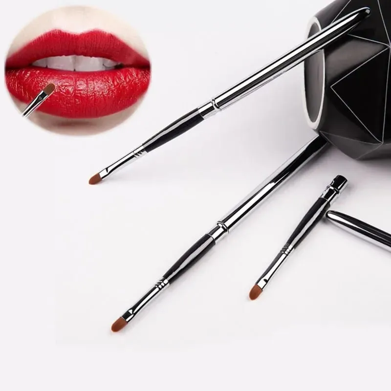 Draagbare zilveren lippen make-up kwast pen metalen handvat cosmetische lipgloss lippenstift lipgloss borstel met beschermkap make-up kwasten