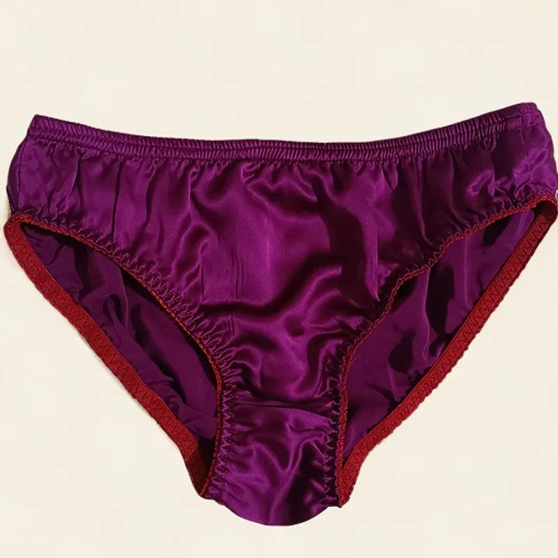 100% Mulberry Silk Men Sexy Underwear Wrinkle Briefs Breathable Male Panties Pure Silk Trigonometric Soft Man Underpants Summer