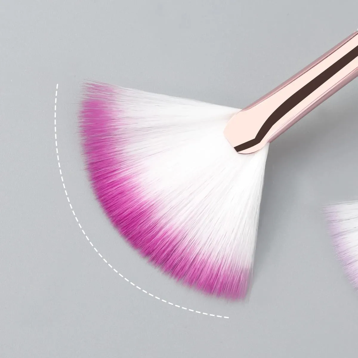 1pcs Bagong Praktikal na Facial Brushes Fan Makeup Brushes Soft Portable Mask Brushes Mga Kosmetikong Tool para sa Babaeng Babae Nail Charm Beaut
