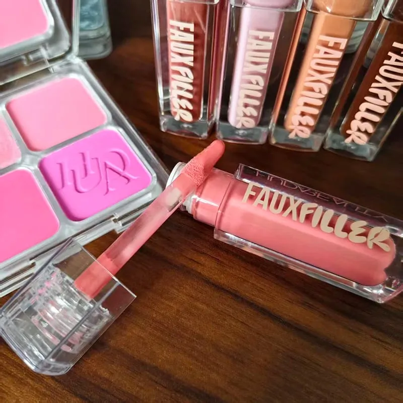 Το δημοφιλές Lip Gloss είναι λείο και εύκολο στην εφαρμογή Ματ αντικολλητικό Cup Powder Is fine and μακράς διαρκείας Μακιγιάζ 4 Color Blusher