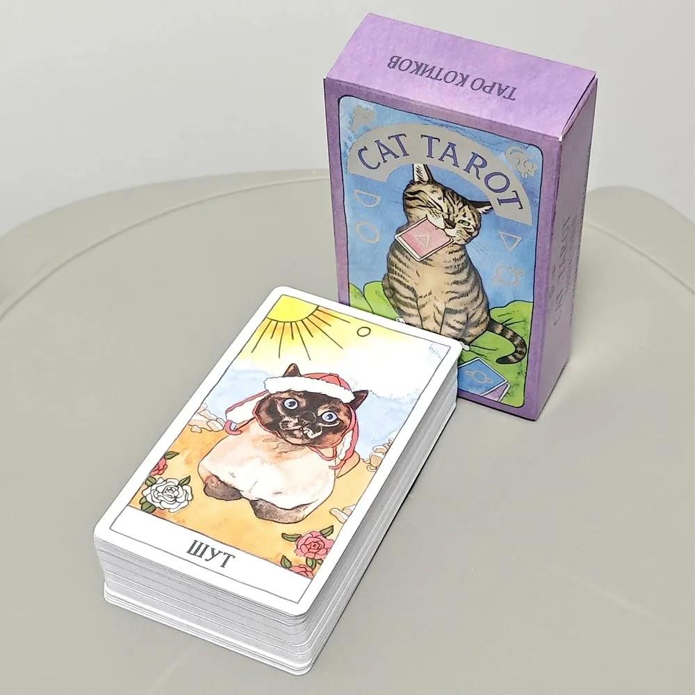 Tarot Kucing Bahasa Rusia 10.3*6Cm Menggabungkan Keaslian dengan Selera Humor Kucing 78 Buah Kartu Tarot Bertema Kucing