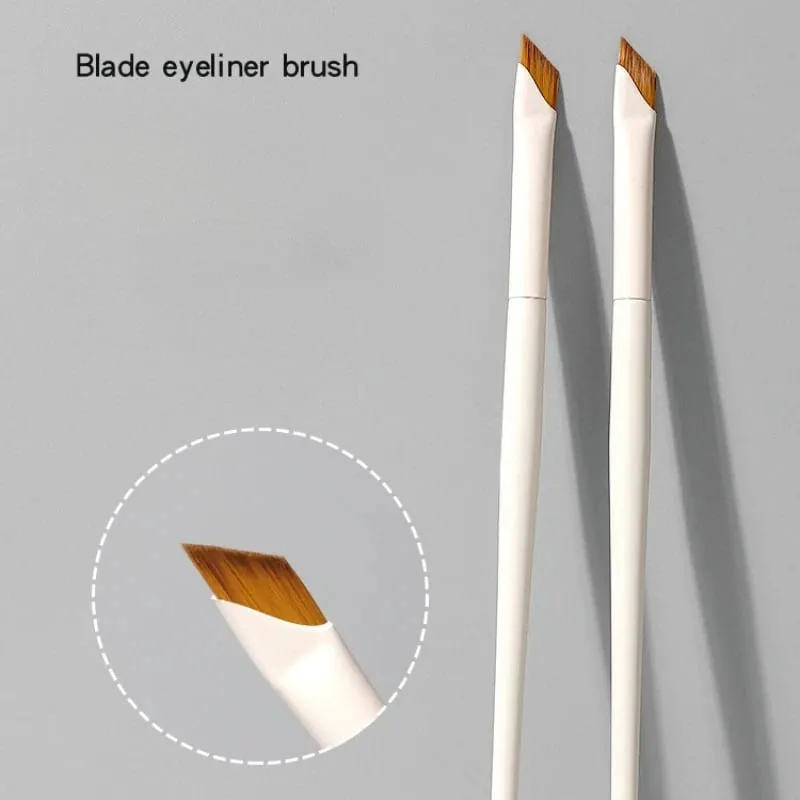 Αναβάθμιση Blade Eyeliner Brush Πινέλο με λεπτή λεπτή γωνία επίπεδη βούρτσα φρυδιών κάτω από τα μάτια Πινέλα μακιγιάζ ακριβής λεπτομέρεια λευκό