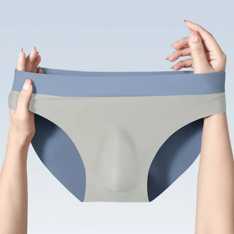 Men's ice silk seamless underwear 3D punching triangle shorts summer thin underpants boys sports shorts
